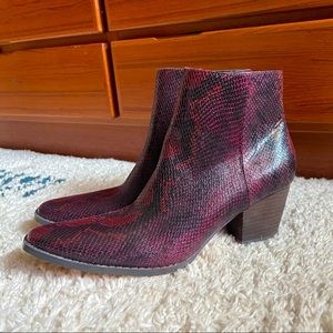Matisse Bordeaux Snakeskin pattern boots